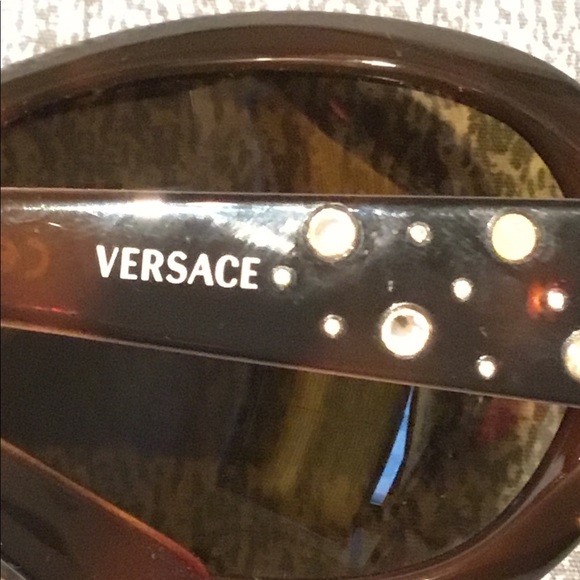 VERSACE SUNGLASSES WITH CASE ONLY $225🏖 SEE PIC. - Picture 10 of 14